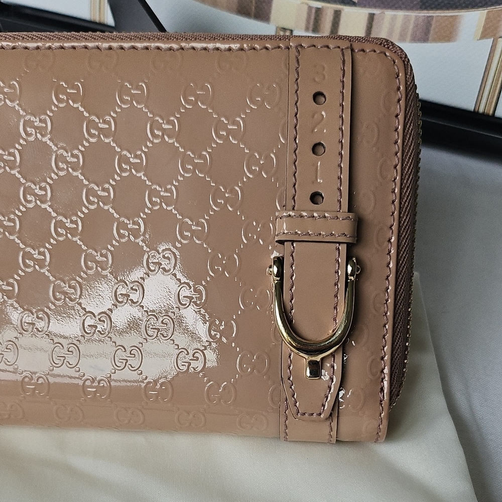 EUC Gucci Tan Wallet with Signature GG Microguccisima Monogram - Picture 3 of 14
